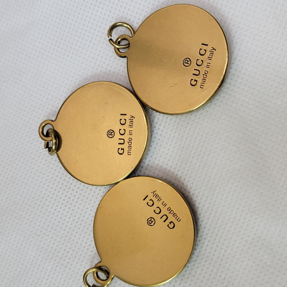 Auth🔥Gucci Gold Round Pendant - Picture 4 of 6